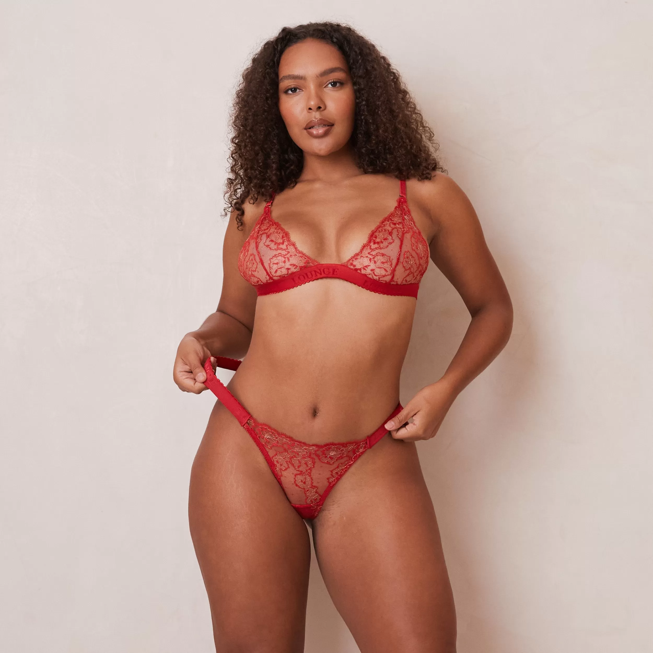 Embroidered Triangle BH und String Set - ^Lounge Sale