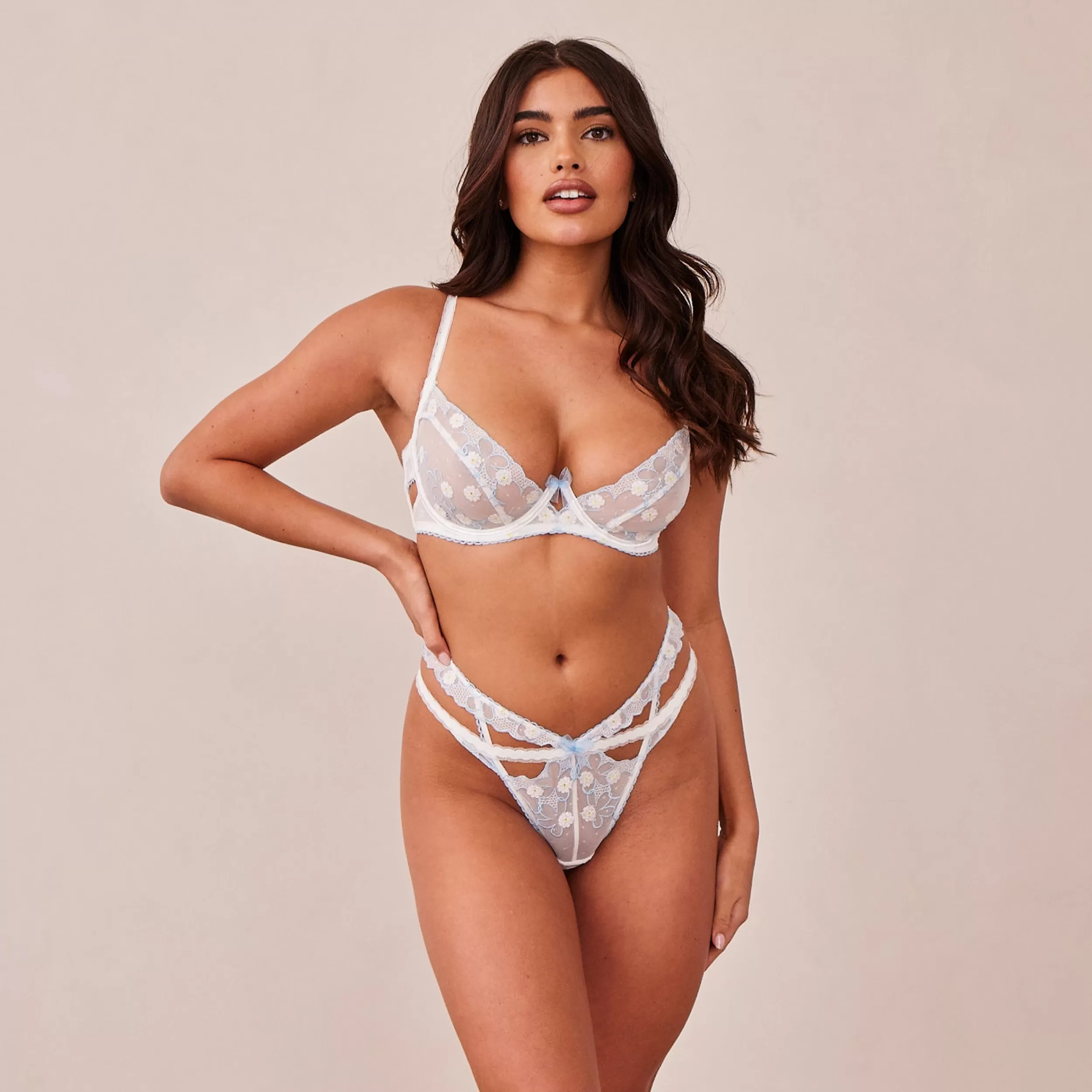 Fleur Balcony Bra und String Set - Weiß und Blau^Lounge Best