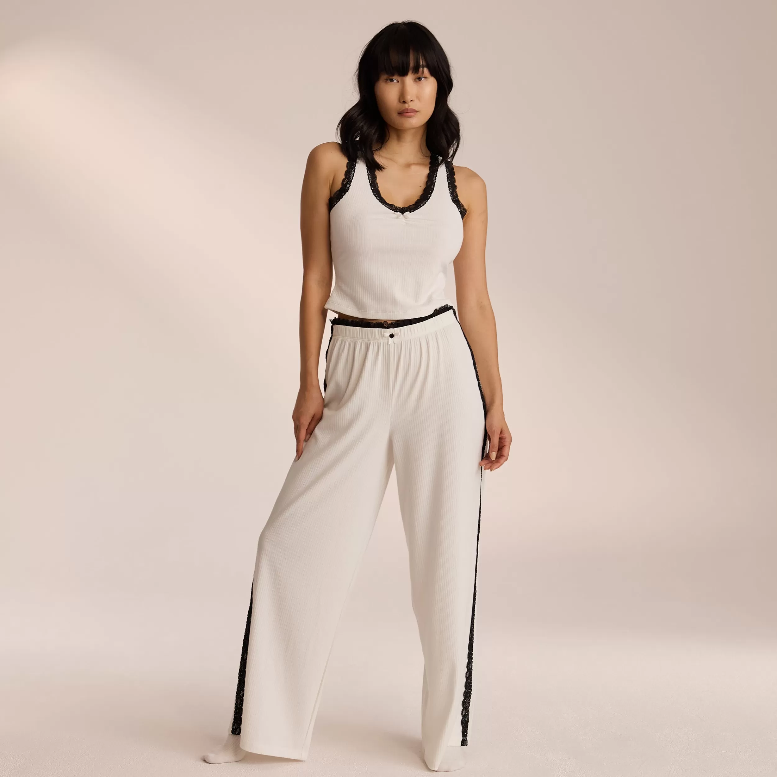 Pyjamashose mit Spitze - ^Lounge Flash Sale